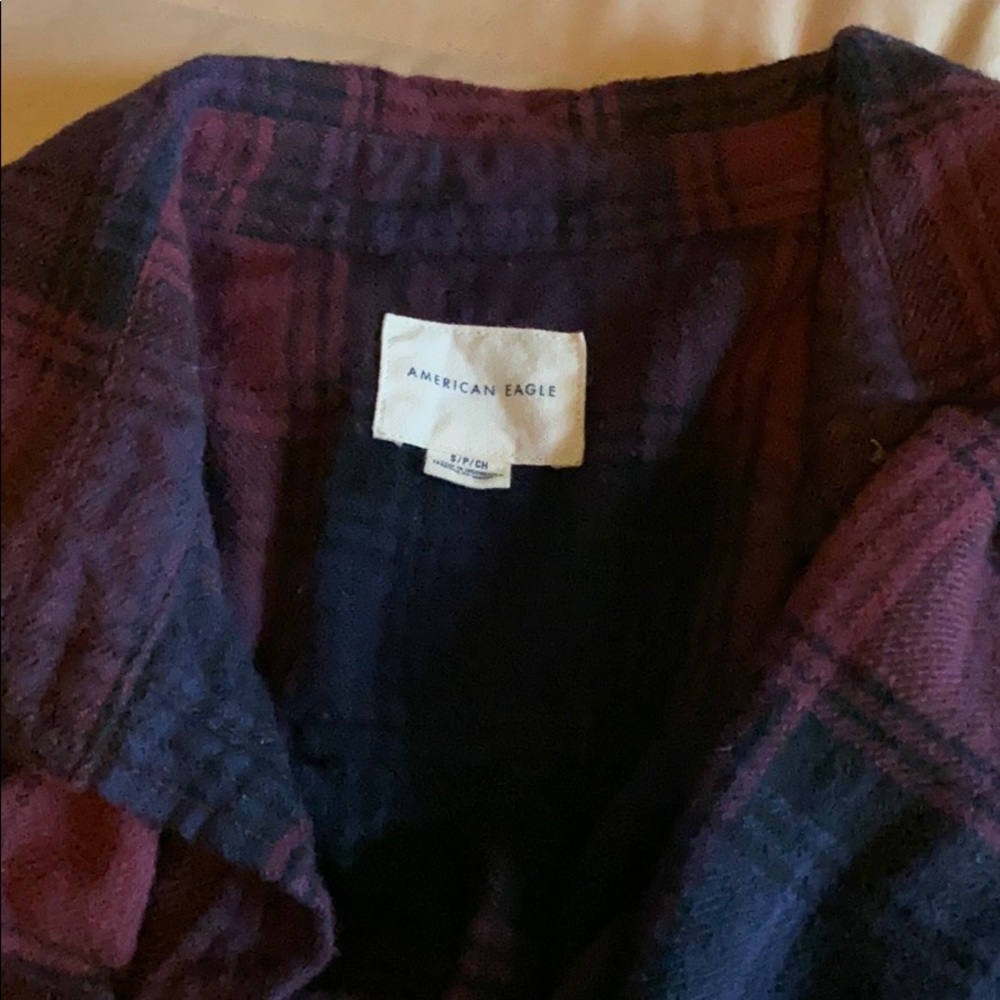 American Eagle cropped flannel